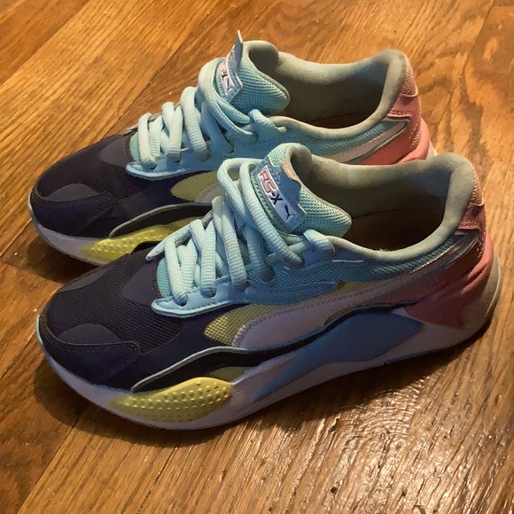 Puma - Picture 2 of 3